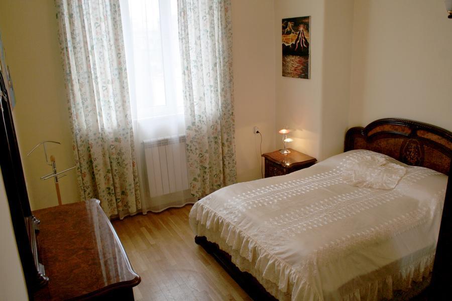 Bright And Modern 4Br Apartment - Center Of يريفان المظهر الخارجي الصورة